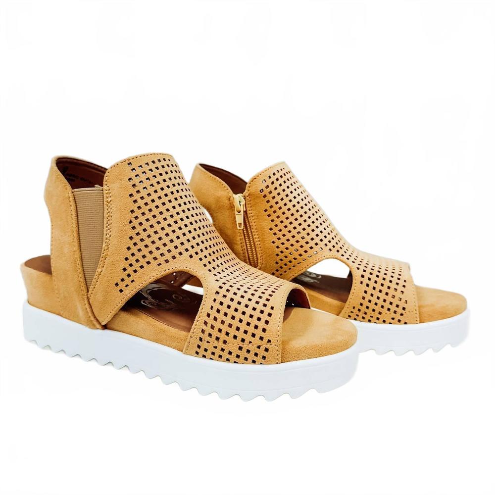 NEW VERY G women amy platform sandal in yellow